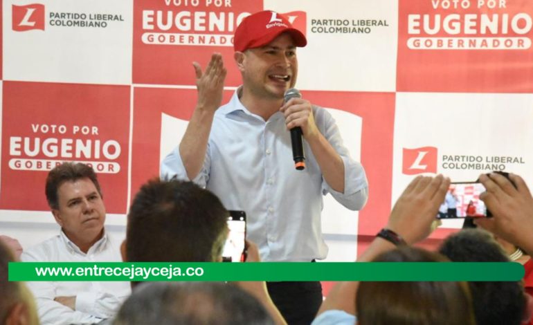 Partido Liberal y militantes de frente con Eugenio Prieto