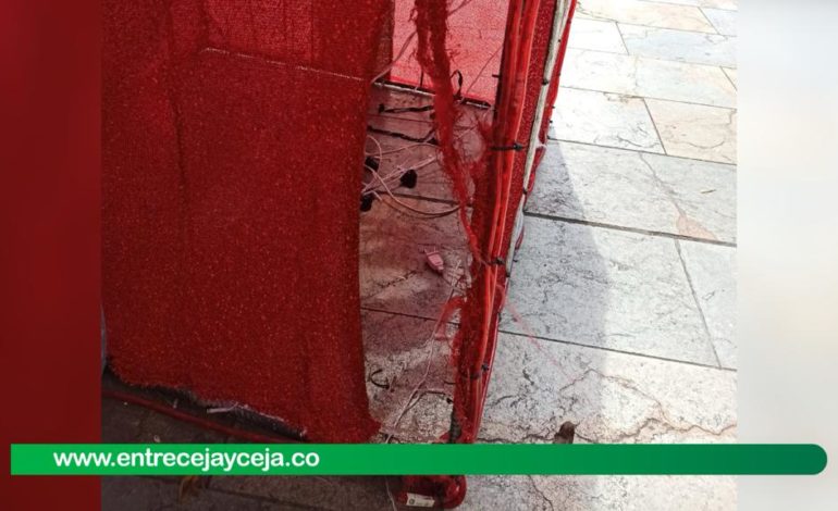 Sin haber sido encendidos, alumbrados de Rionegro fueron vandalizados
