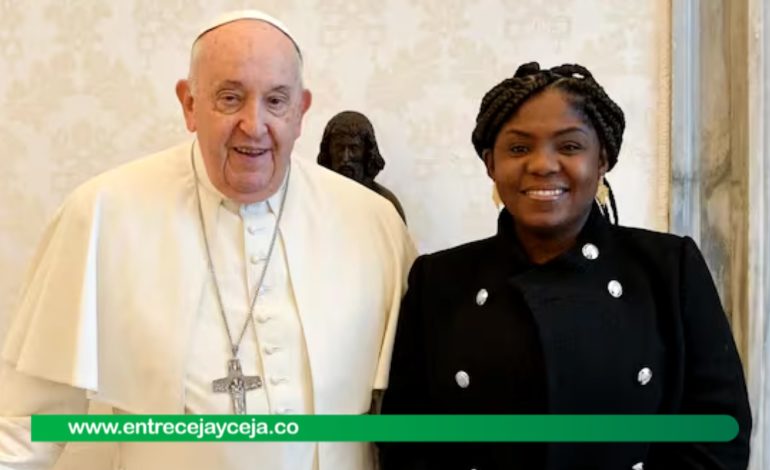 Vicepresidenta se reúne con el Papa Francisco; esto fue lo que pasó
