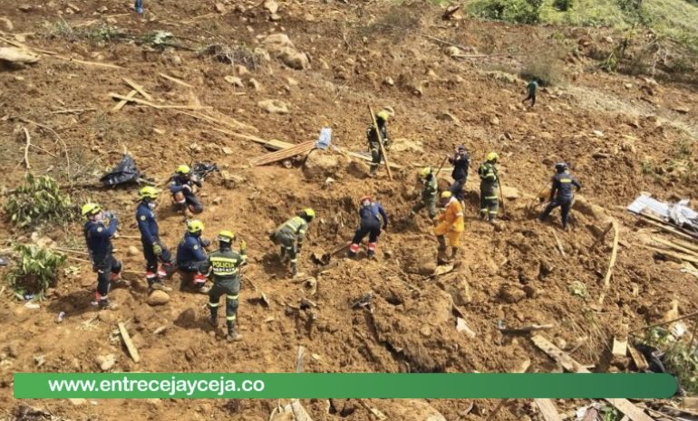 Víctimas de alud han sido trasladadas desde Rionegro hasta el Chocó