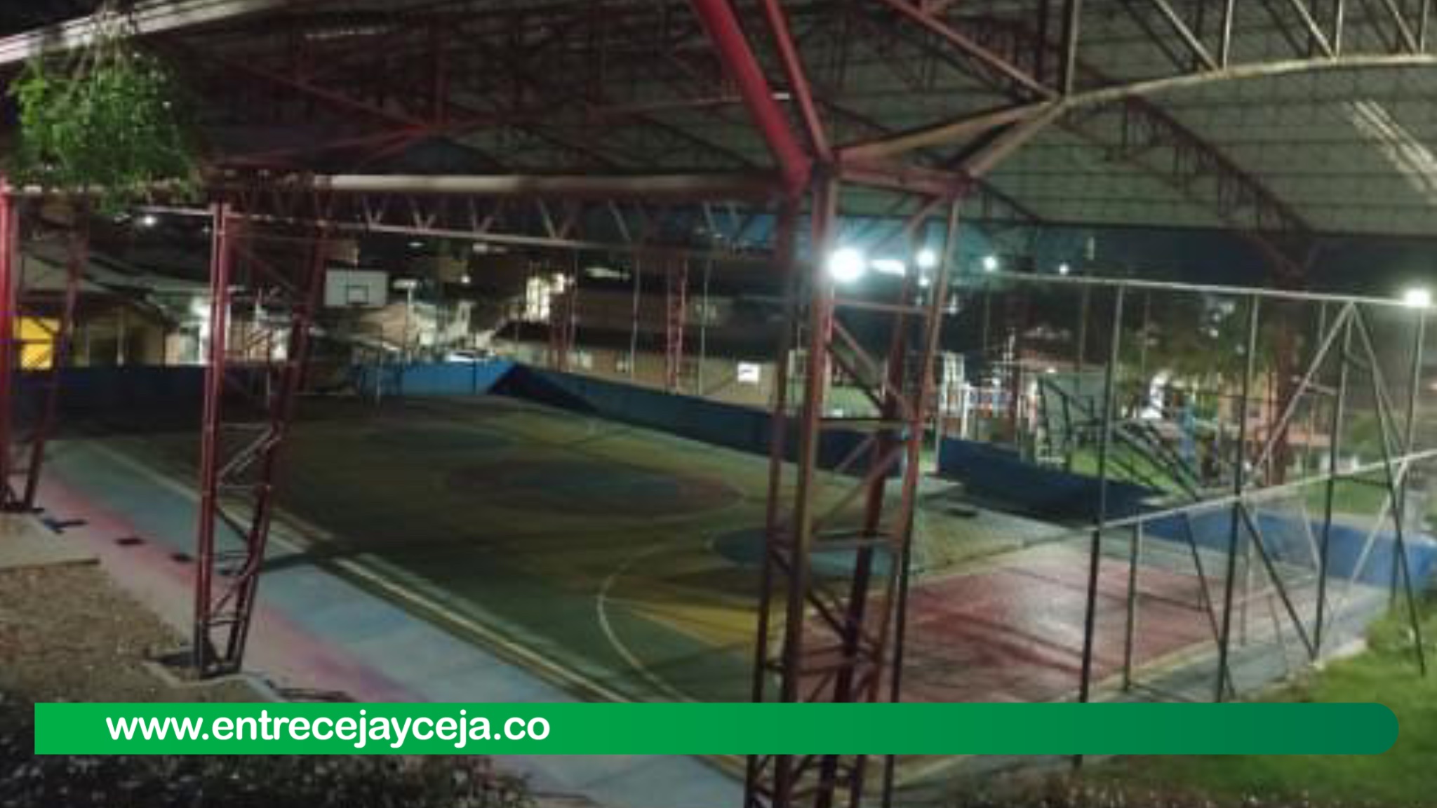 Denuncian que cancha de La Primavera en Rionegro se ha vuelto un foco de inseguridad; un hombre fue asaltado