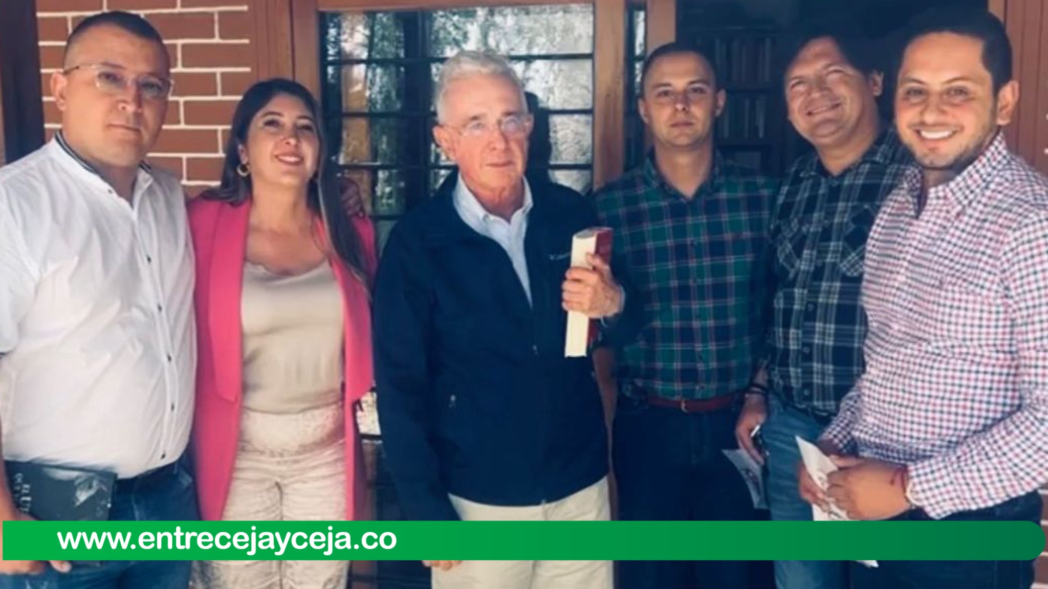 Alcaldesa Ilbed Santa y concejales del CD se reúnen con el expresidente Álvaro Uribe
