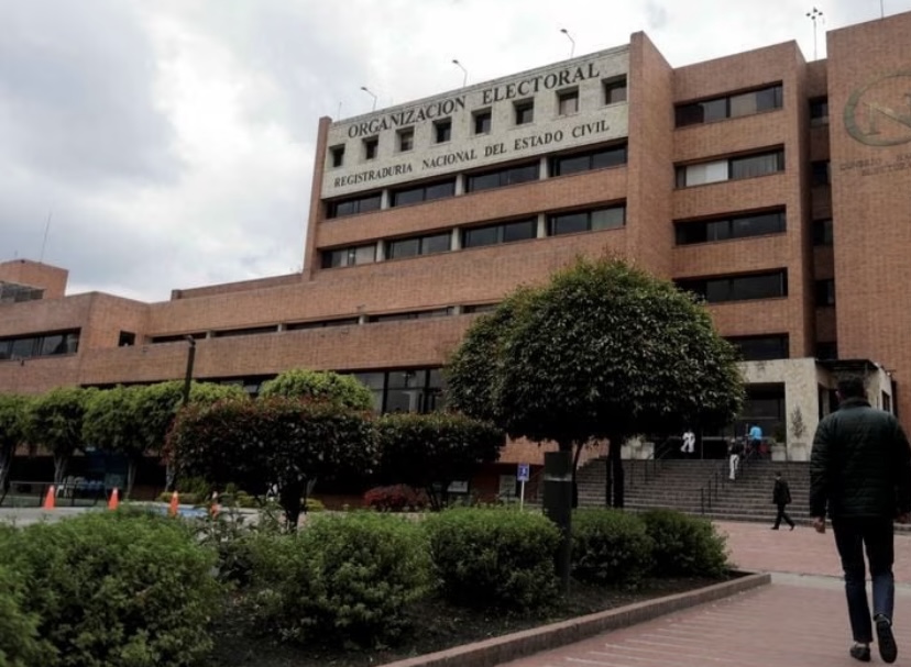 Petro dice que el sistema electoral colombiano es peor que el de Venezuela