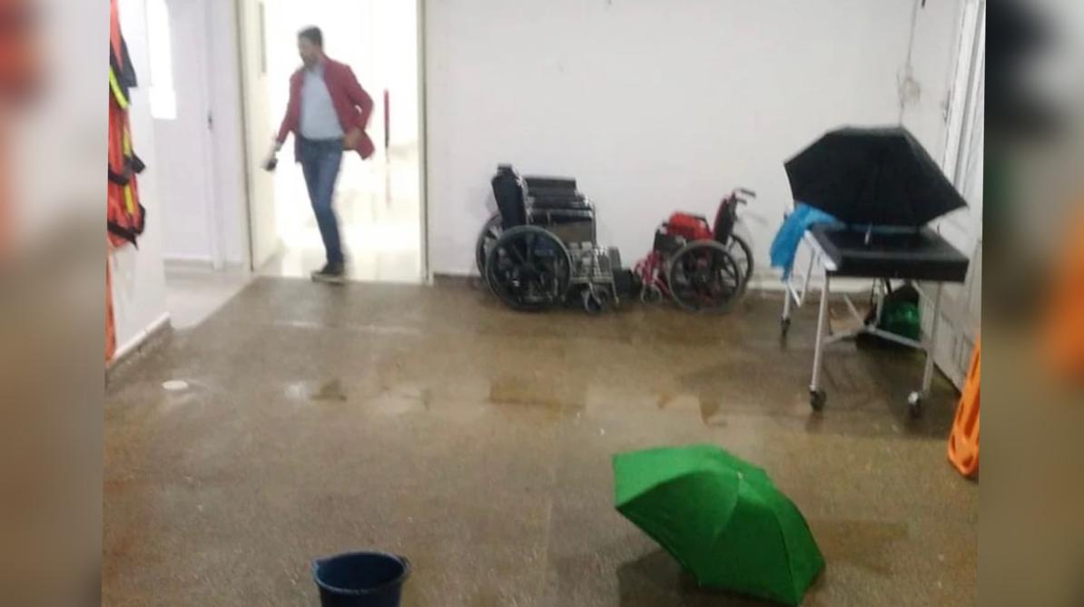 Aguacero en San Luis provocó emergencias, hasta el hospital local se inundó