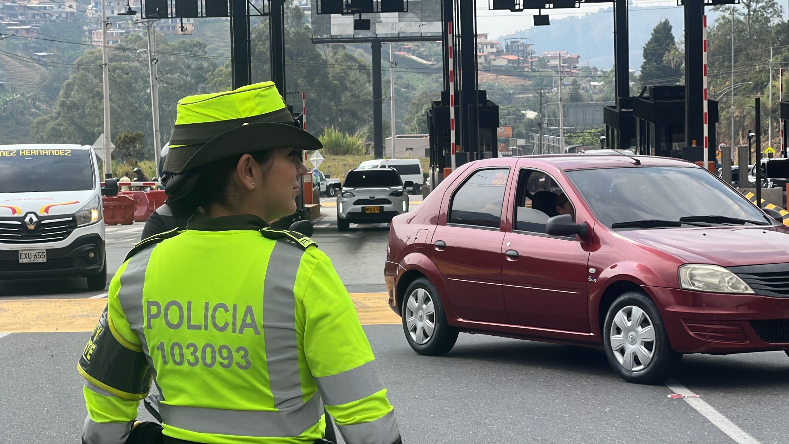 Cerca de 4.800 uniformados custodiarán las vías de Antioquia en Semana Santa