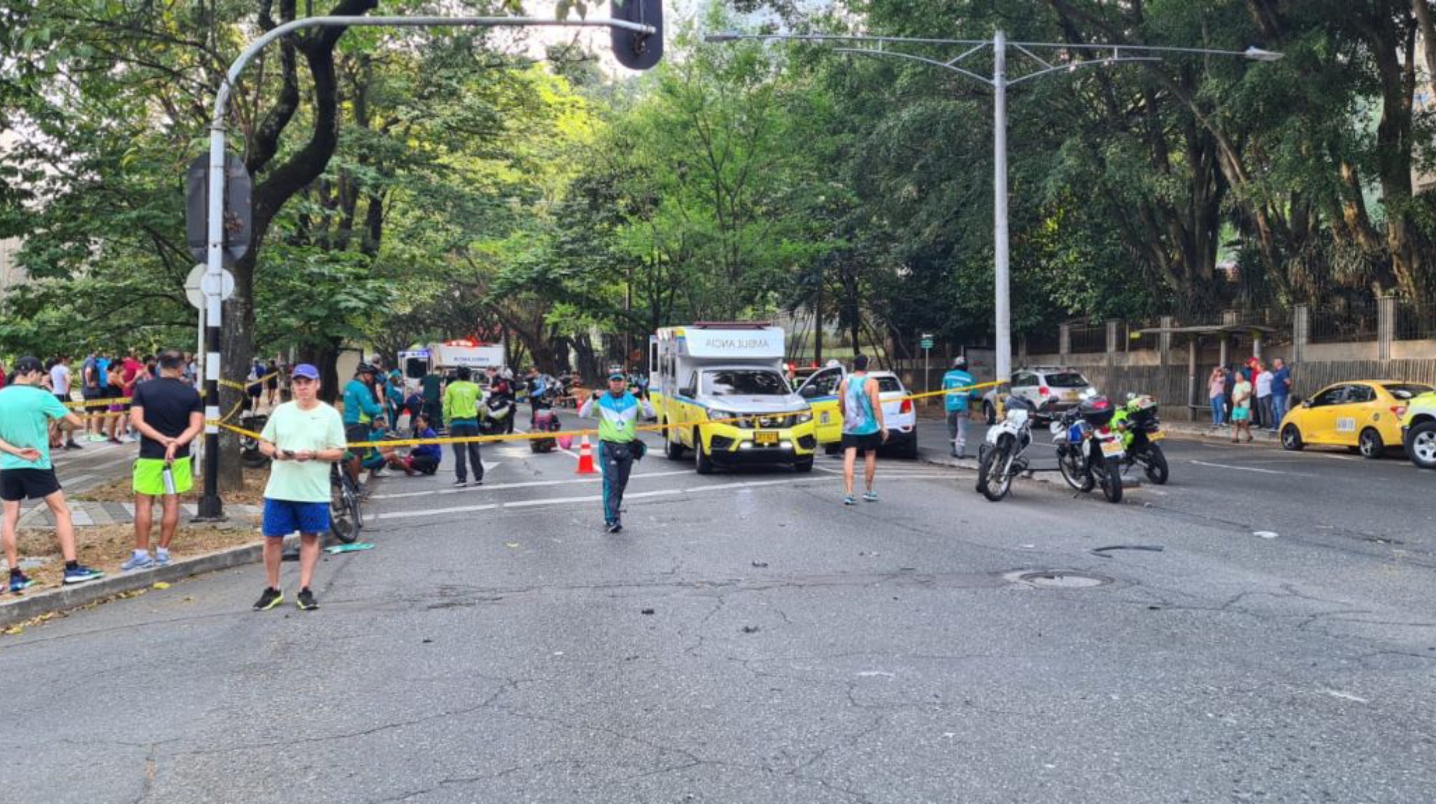 Hombre en estado de embriaguez arrolló a cuatro personas en la avenida El Poblado, una falleció