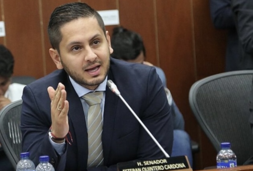 “No desfalleceré”, senador Esteban Quintero reacciona ante demanda por donar a la vaca por las vías