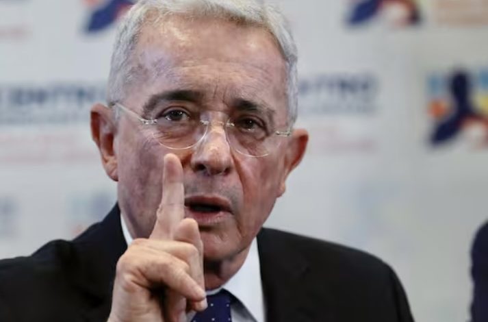 “Son venganzas políticas”, expresidente Uribe tras su llamado a juicio