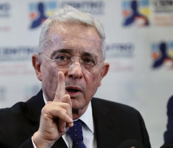 “Son venganzas políticas”, expresidente Uribe tras su llamado a juicio
