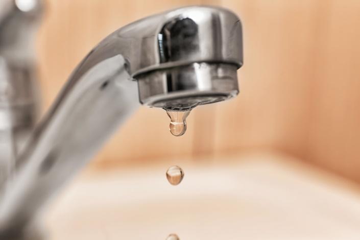 Por sequía, Aguas de Oriente, anunció suspensión del agua en El Retiro