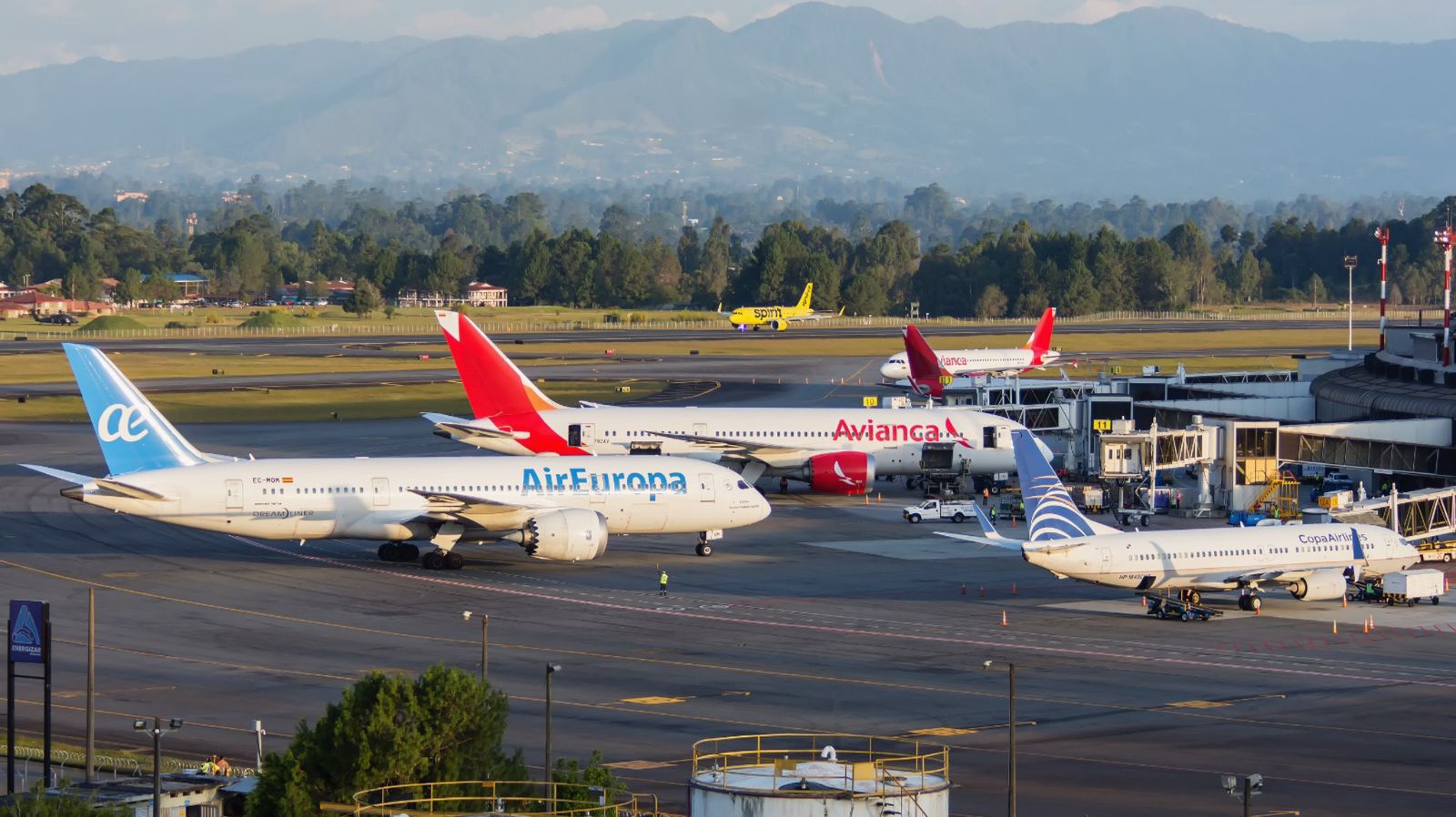 Por mal tiempo en Bogotá, cancelan vuelos en el Aeropuerto MDE