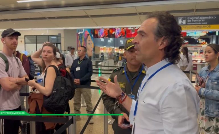 En aeropuerto de Rionegro, Fico lanza campaña para prevenir explotación sexual en Medellín