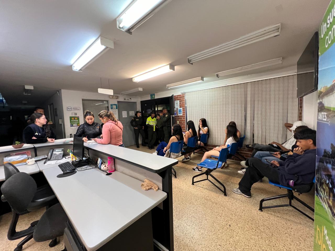 La Ceja: jóvenes infringieron el toque de queda para menores y fueron trasladados a la Casa de Justicia