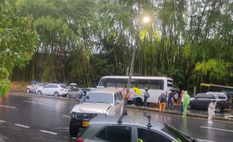 ¿Porqué se voló el conductor del bus que ocasionó accidente en calle 10 en Medellín?