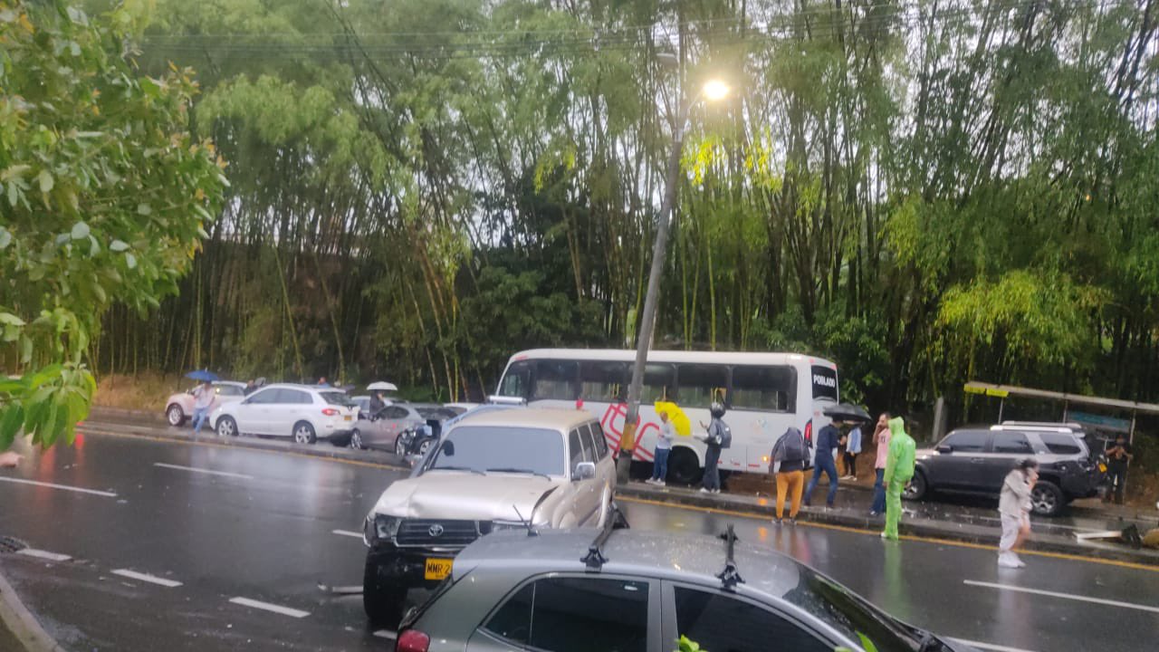 Bus calle 10 Medellín - Accidente Medellín