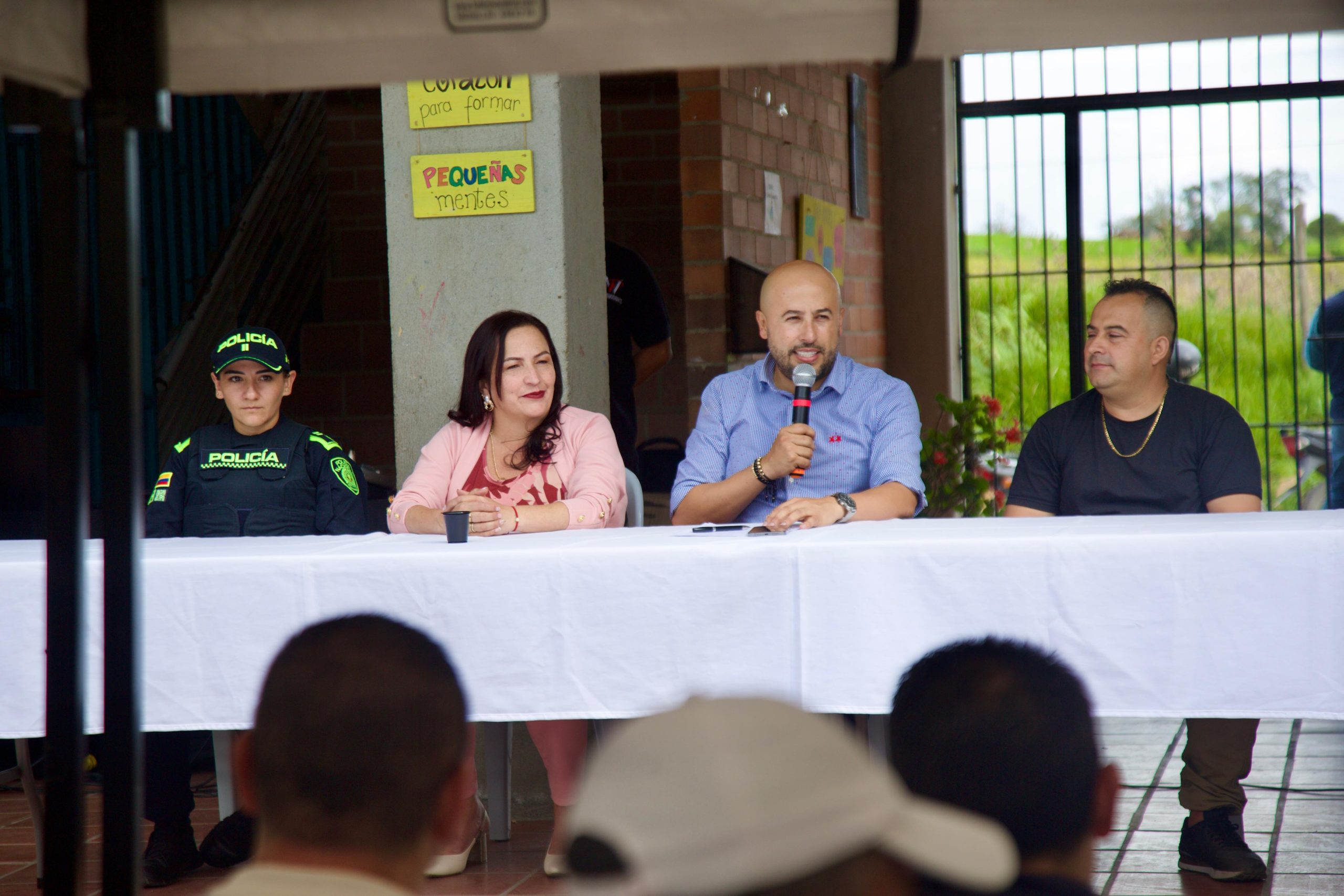 Alcalde de El Carmen y alcaldesa de La Unión realizaron consejo de seguridad en La Madera