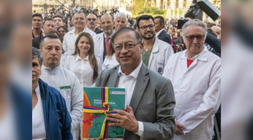 “El Senado hundió la propuesta de reforma”, Petro ante retiro voluntario de Sura