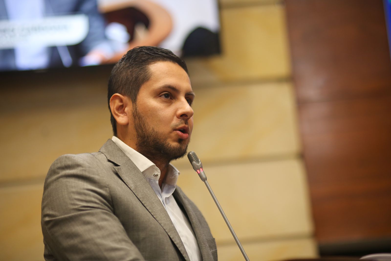 “Demuestren que delinquir no paga”, Esteban Quintero ante plenaria del Senado