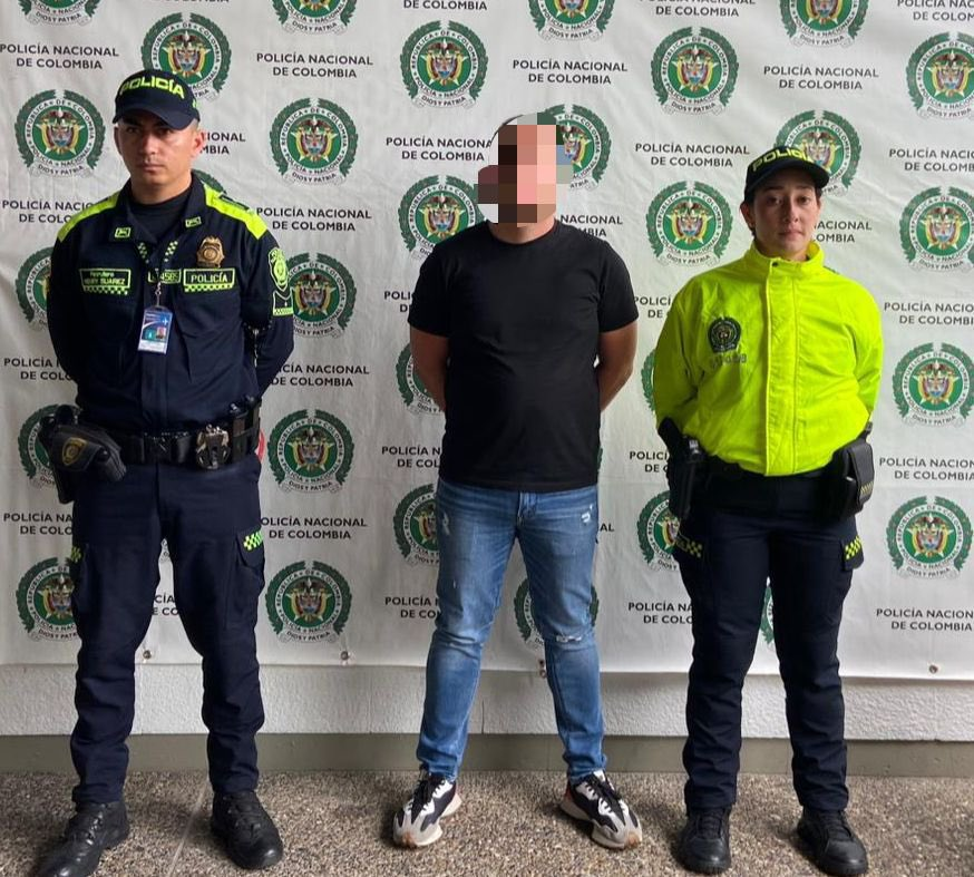 Capturan en el aeropuerto a mexicano sindicado de tráfico de drogas