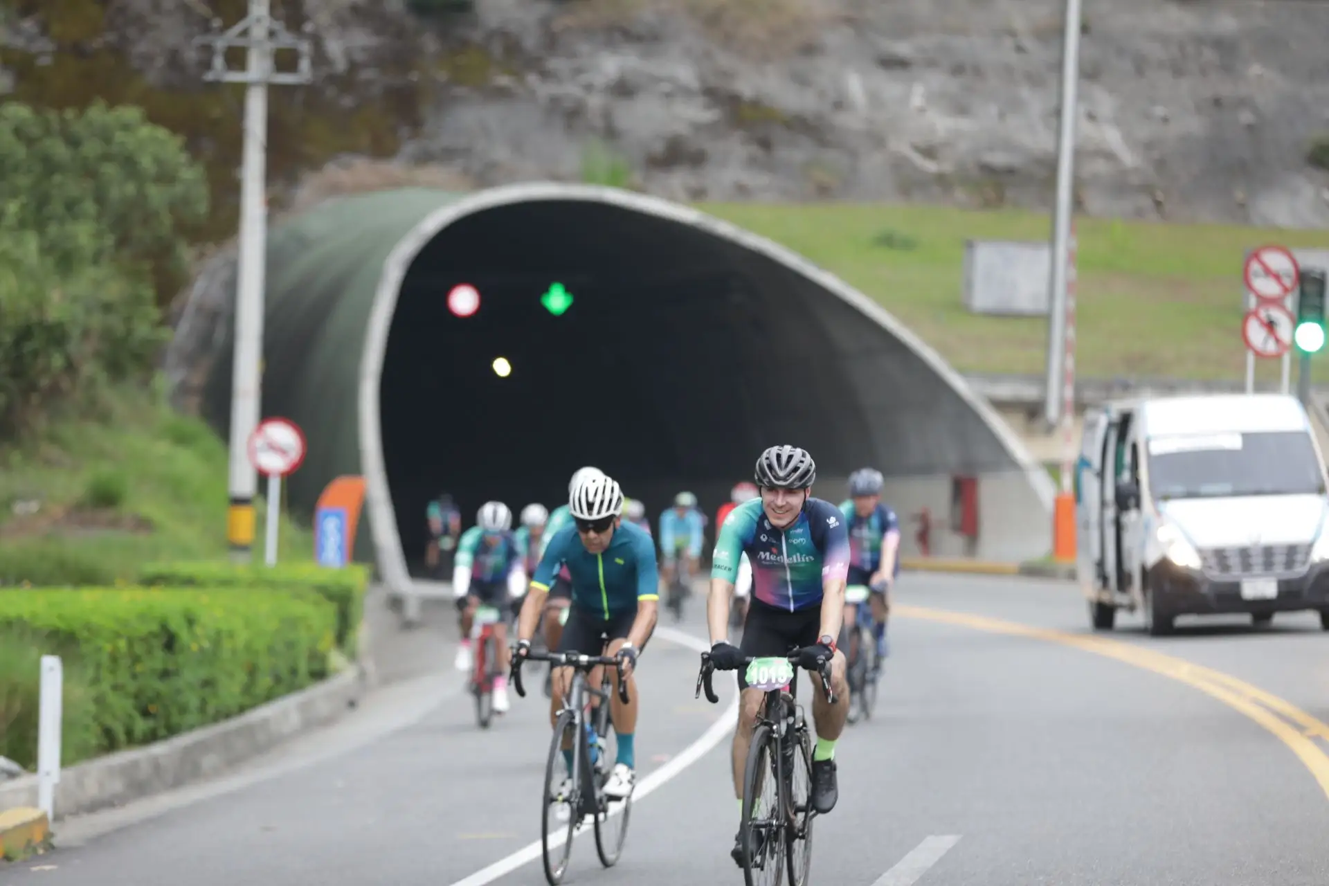 Ruta Colombia cierres viales - Porqué esta cerrada la vía El Retiro - Medellín - Entre Ceja y Ceja 2