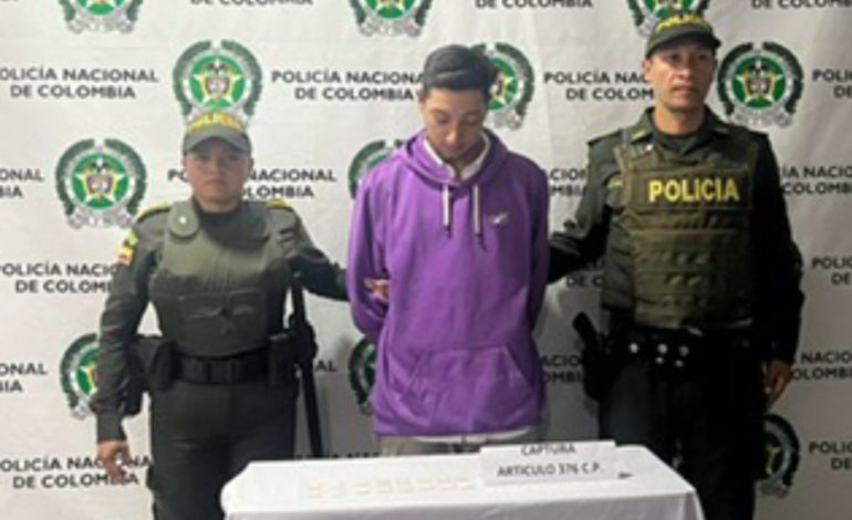 La Ceja: Capturan joven de 20 años que presuntamente comercializaba cocaína
