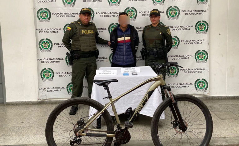 En La Ceja, la Policía capturó a un presunto ladrón que le quitó la bicicleta a una mujer