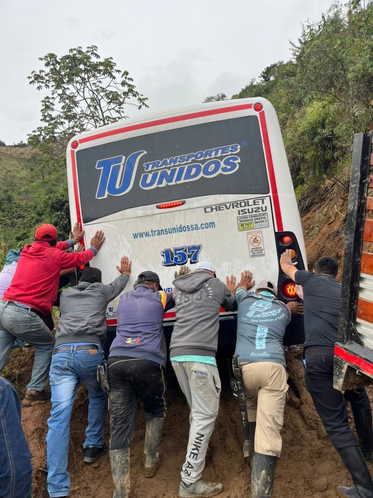 Vía Abejorral - El Guaico - Transportes Unidos La Ceja - Vehículo
