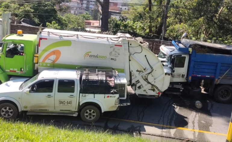 Gigantesco trancón en Autopista Norte de Medellín