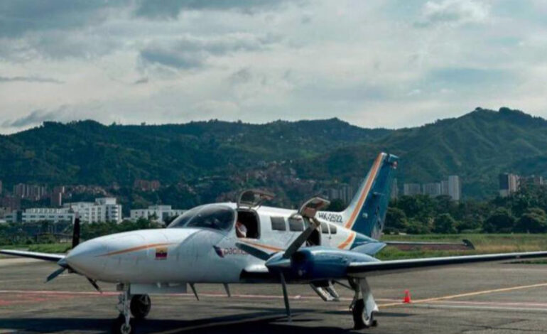 18 señales de emergencia guían la búsqueda de la aeronave desaparecida en Antioquia