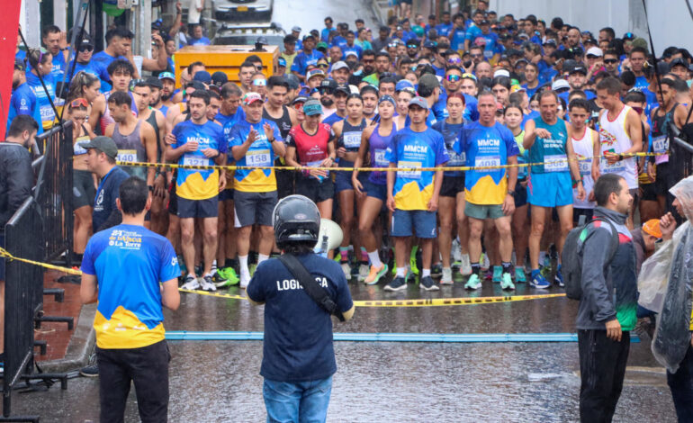 Más de mil corredores cruzan la meta en la primera Media Maratón de Marinilla