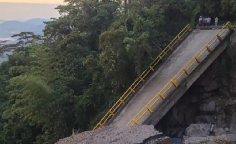 Colapso de tres puentes en Cocorná deja veredas aisladas