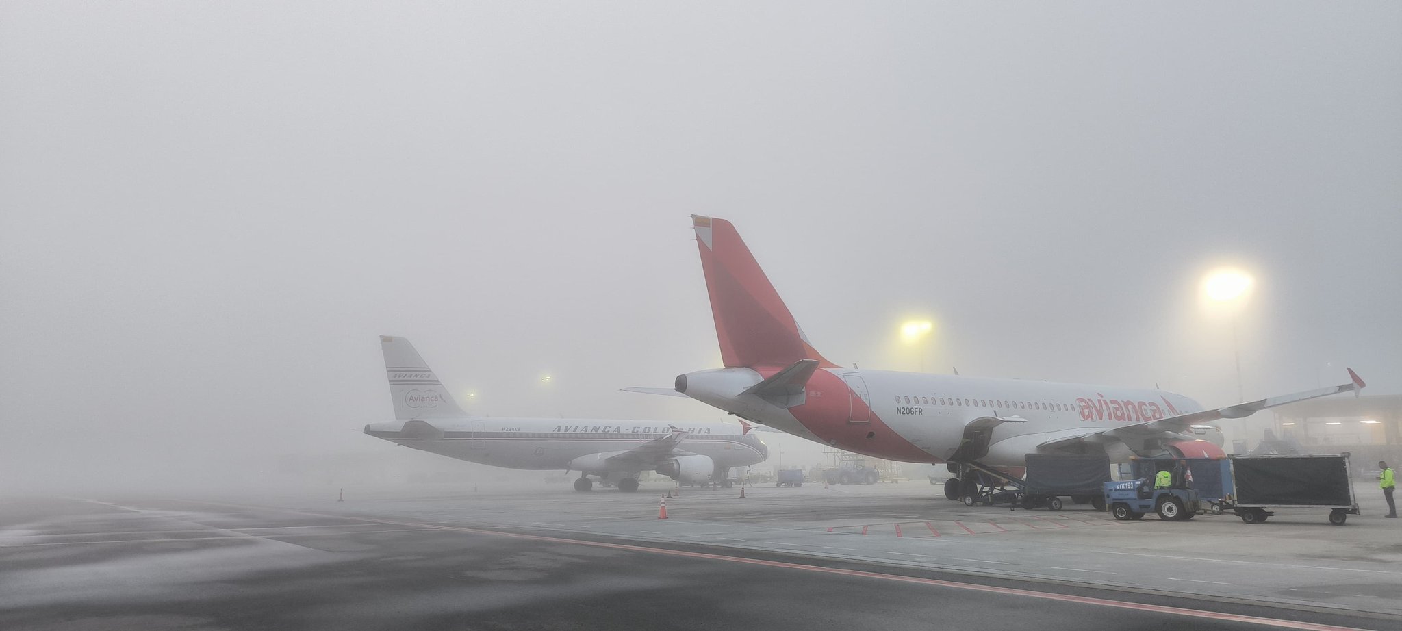 El Aeropuerto José María Córdova opera con restricciones debido a la densa niebla