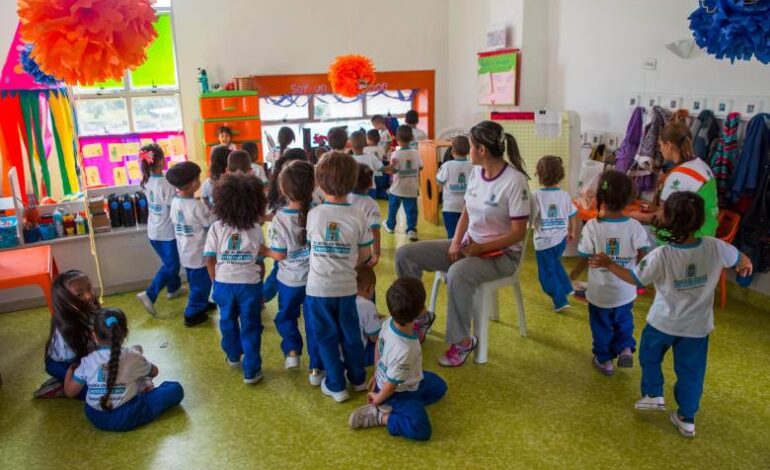 ICBF, Rionegro, niños sin atención, retrasos ICBF Antioquia, bienestar infantil Colombia.