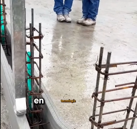 Proceso de impresión 3D de viviendas en La Unión, Antioquia, como parte de un proyecto de innovación en construcción.