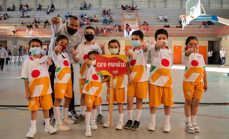 Niños practicando diferentes disciplinas deportivas en La Ceja, como parte de los programas ofrecidos por Incerde.