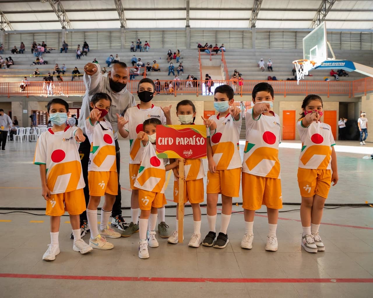 Niños practicando diferentes disciplinas deportivas en La Ceja, como parte de los programas ofrecidos por Incerde.