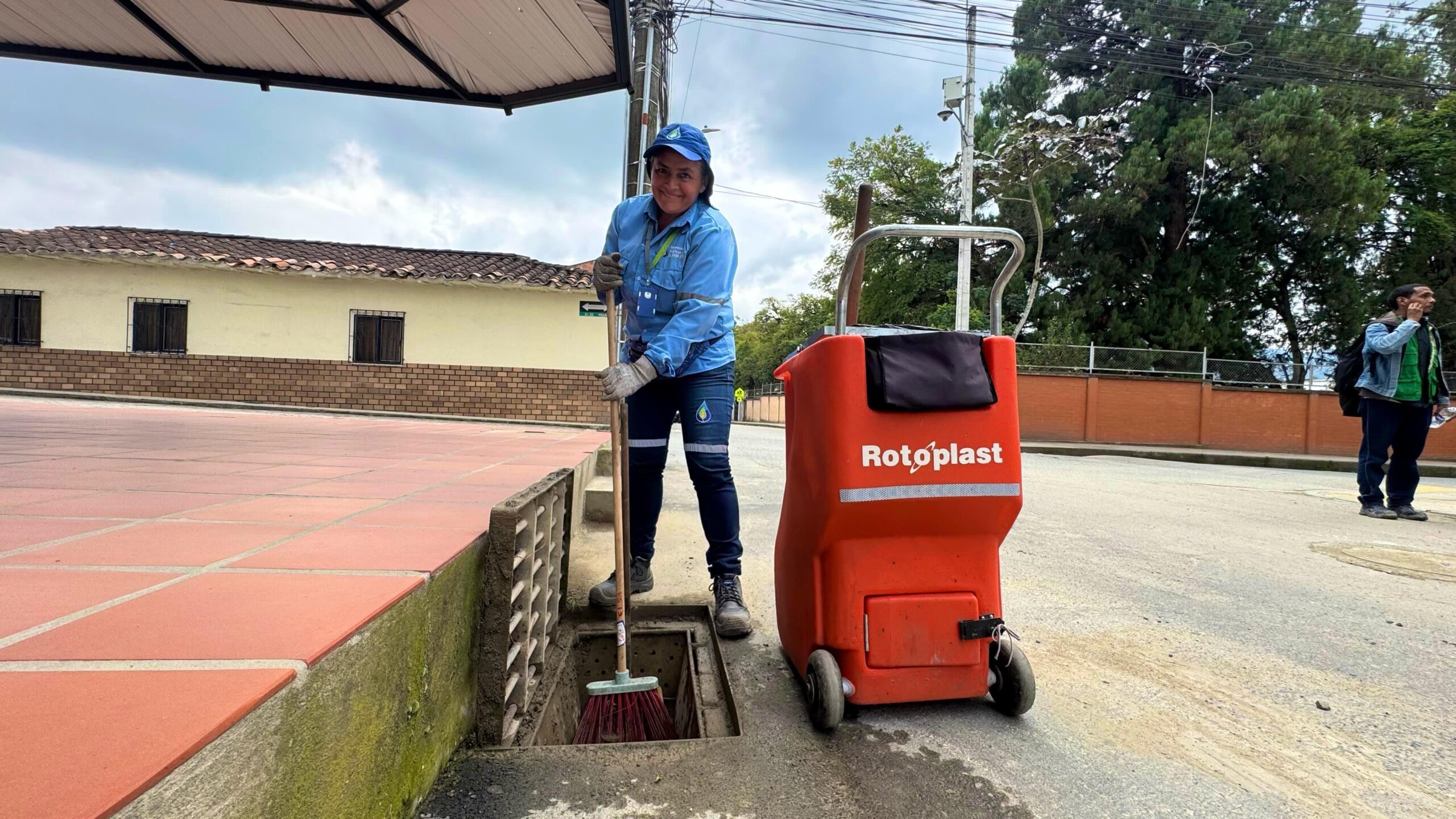 Empresas Públicas de La Ceja intensifica limpieza de sumideros para evitar inundaciones
