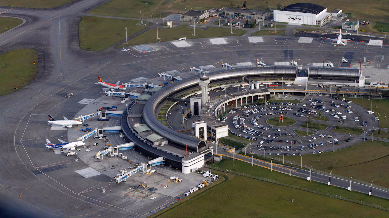 Horarios de cierre de la pista del Aeropuerto José María Córdova del 20 de mayo al 1 de junio de 2025.