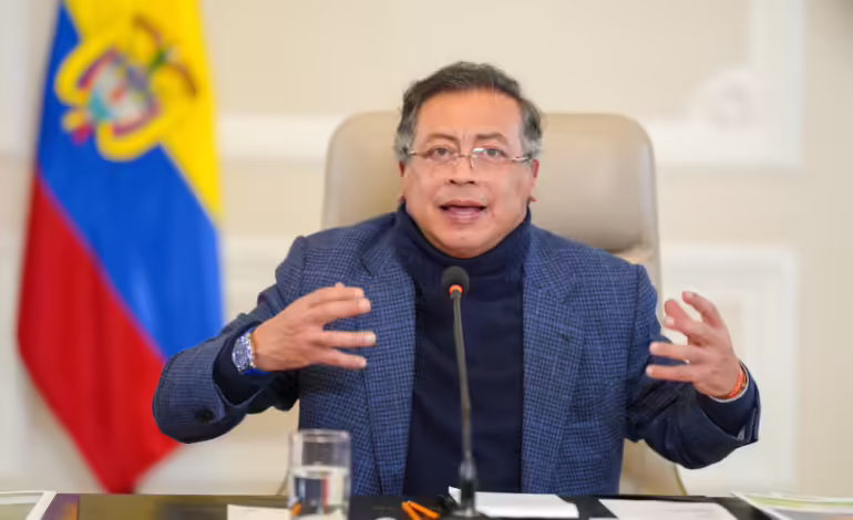 Gustavo Petro en consejo de ministros, mayo de 2025