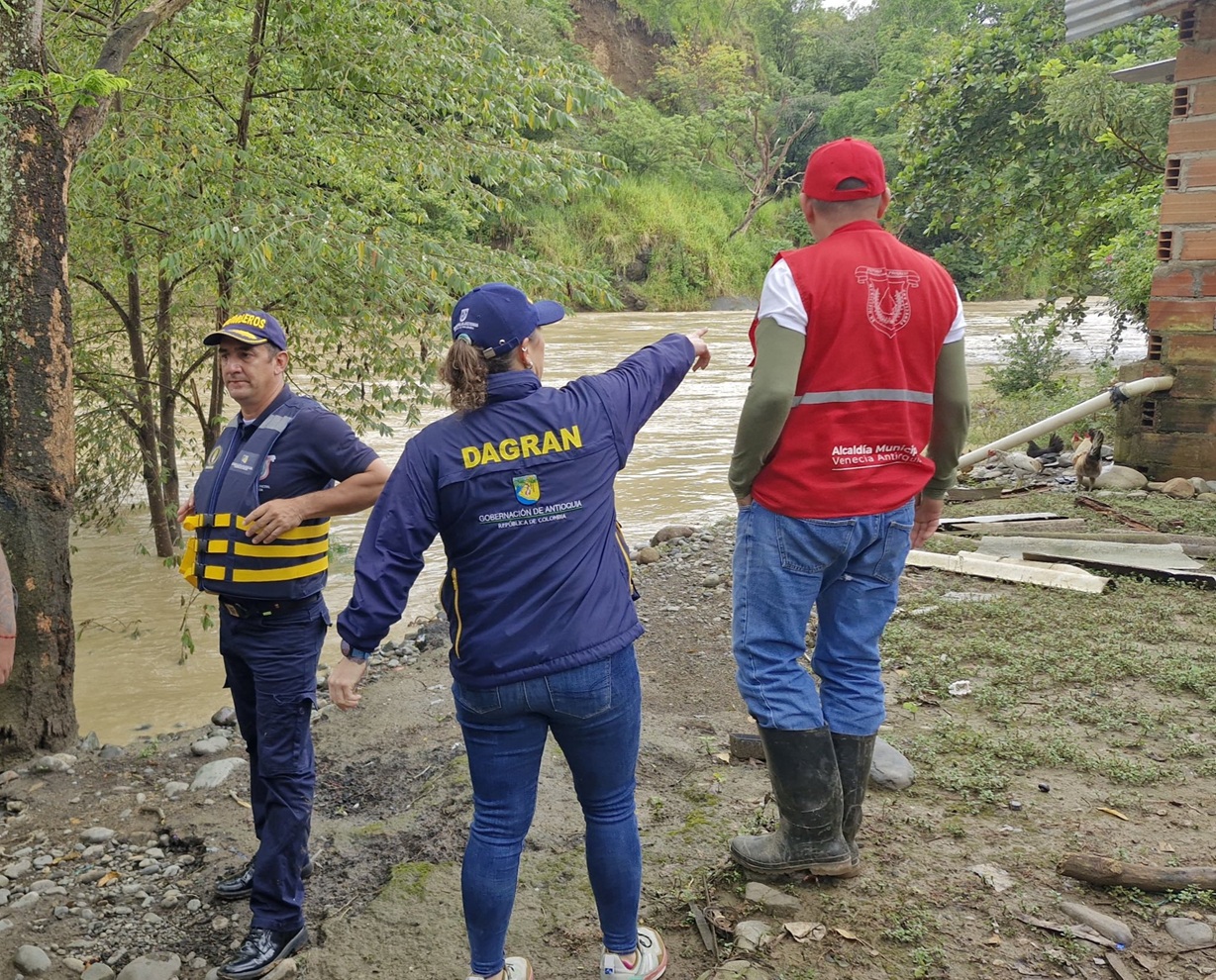 Inundaciones por lluvias en Medellín durante emergencia invernal de mayo de 2025