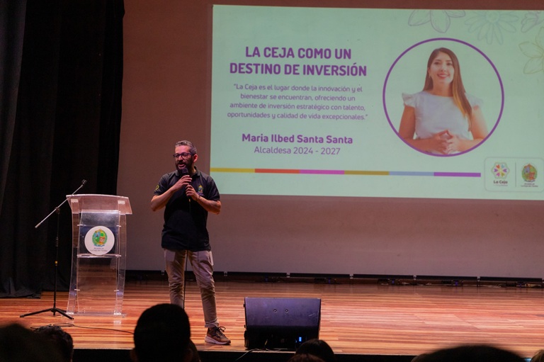 Delegados internacionales visitan La Ceja para conocer modelos de inclusión social