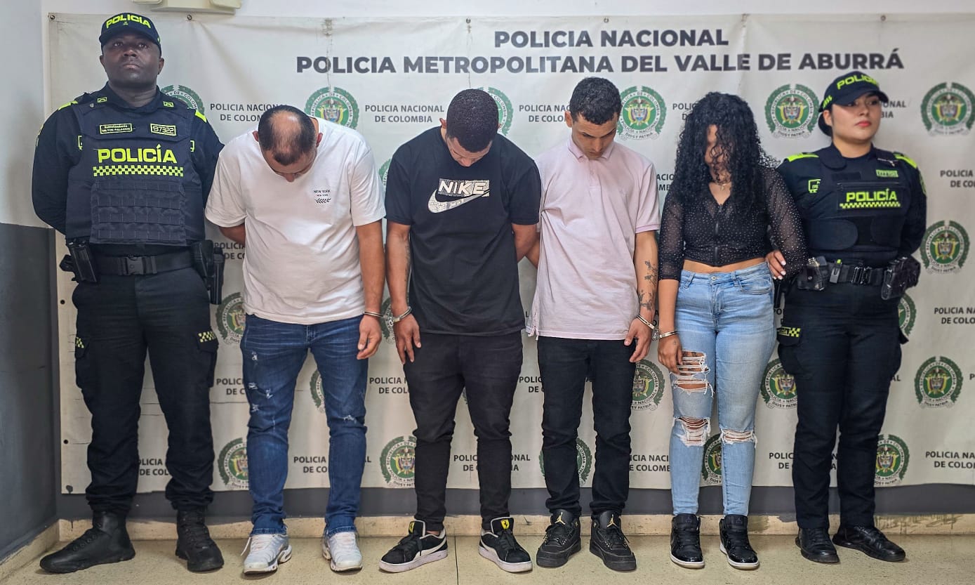 Captura de delincuentes que robaban celulares con cuchillo en Laureles, Medellín