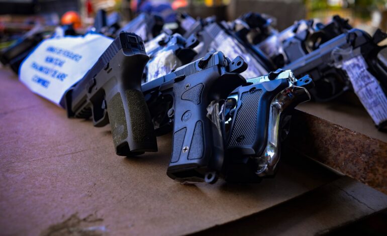 Rionegro destruyó más de 500 armas blancas y 28 de fogueo en operativos por la seguridad