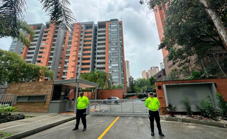 Medellín recupera 13 bienes de ‘el Cebollero’, exintegrante de ‘La Oficina’, por $3.927 millones, destinados a reparar a víctimas del conflicto armado.