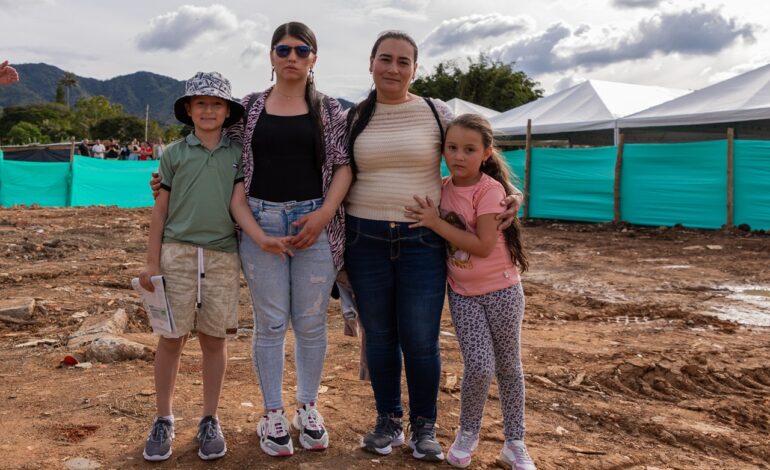 La Ceja anuncia la construcción de 600 viviendas durante el lanzamiento del programa VIVA Mi Casa 2025
