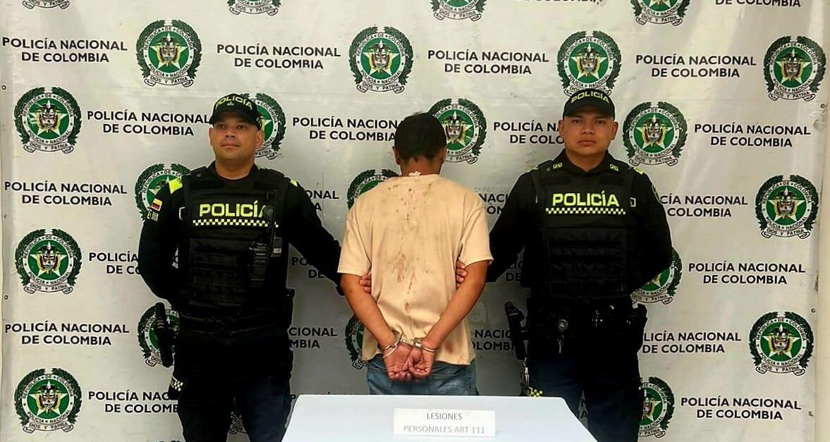 Un hombre fue capturado en La Ceja por agredir a otro ciudadano. El caso es investigado por la Fiscalía bajo el delito de lesiones personales.