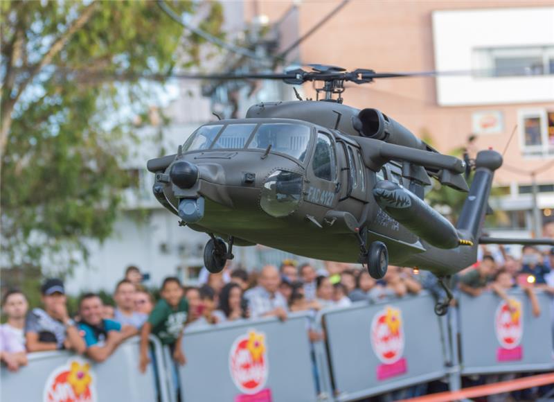 Del 4 al 6 de julio, el Centro Comercial San Nicolás en Rionegro acoge la F-AIR Escala, un evento gratuito de aeromodelismo con exposición y demostraciones de helicópteros a escala.