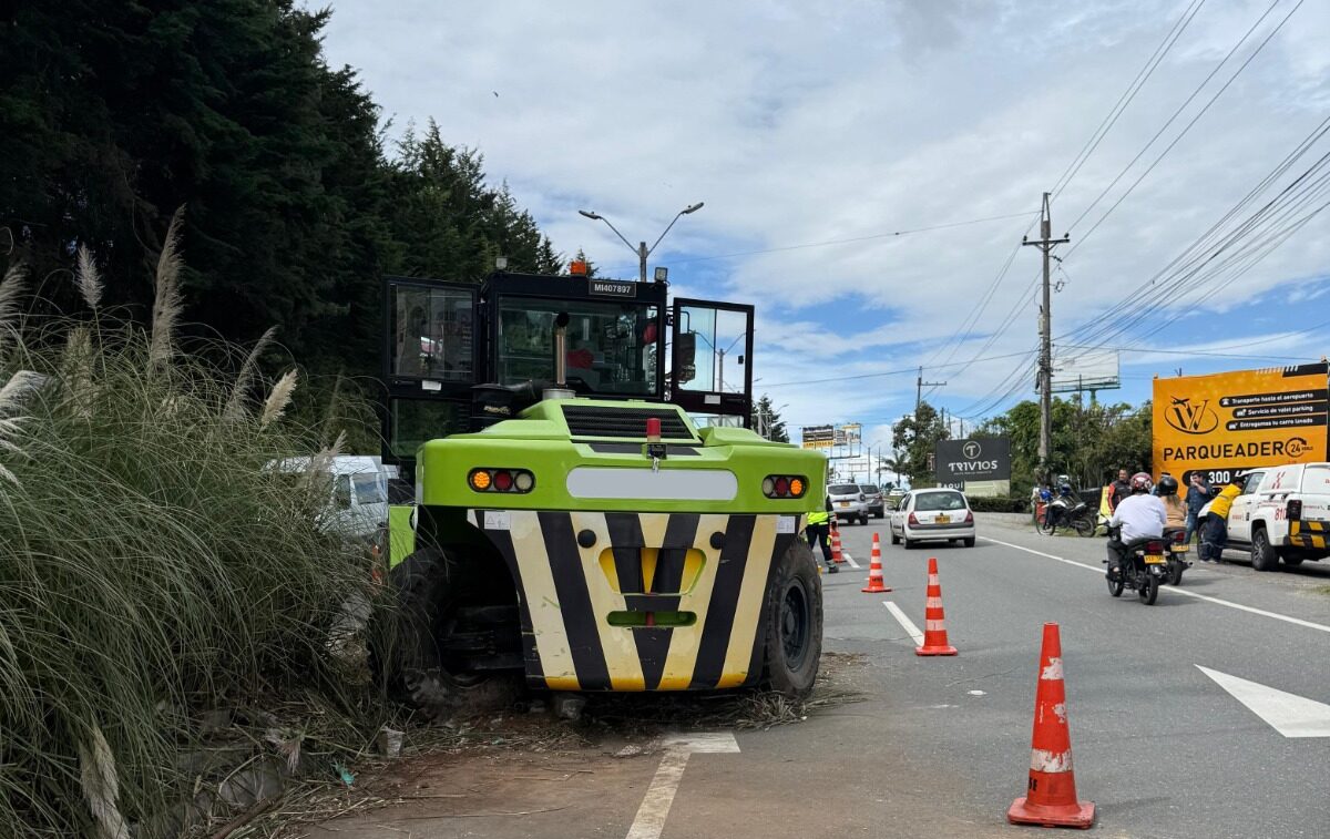 Cierran Túnel de Oriente por accidente de vehículo pesado