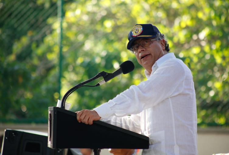 Presidente Petro confirmó que Miguel Uribe está con vida tras atentado. Autor del ataque es un menor de 14 años capturado en Bogotá.
