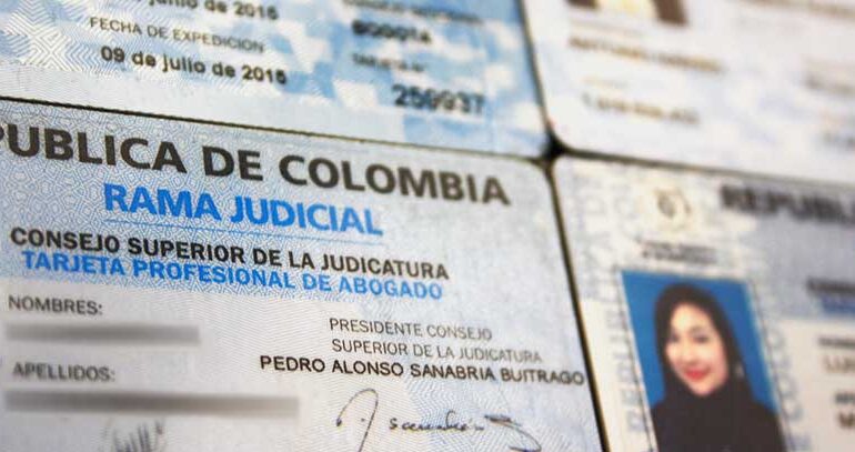 Corte Suprema niega tutela a abogado que insultó con vulgaridades al Registro Nacional de Abogados. Le compulsaron copias para investigación disciplinaria.